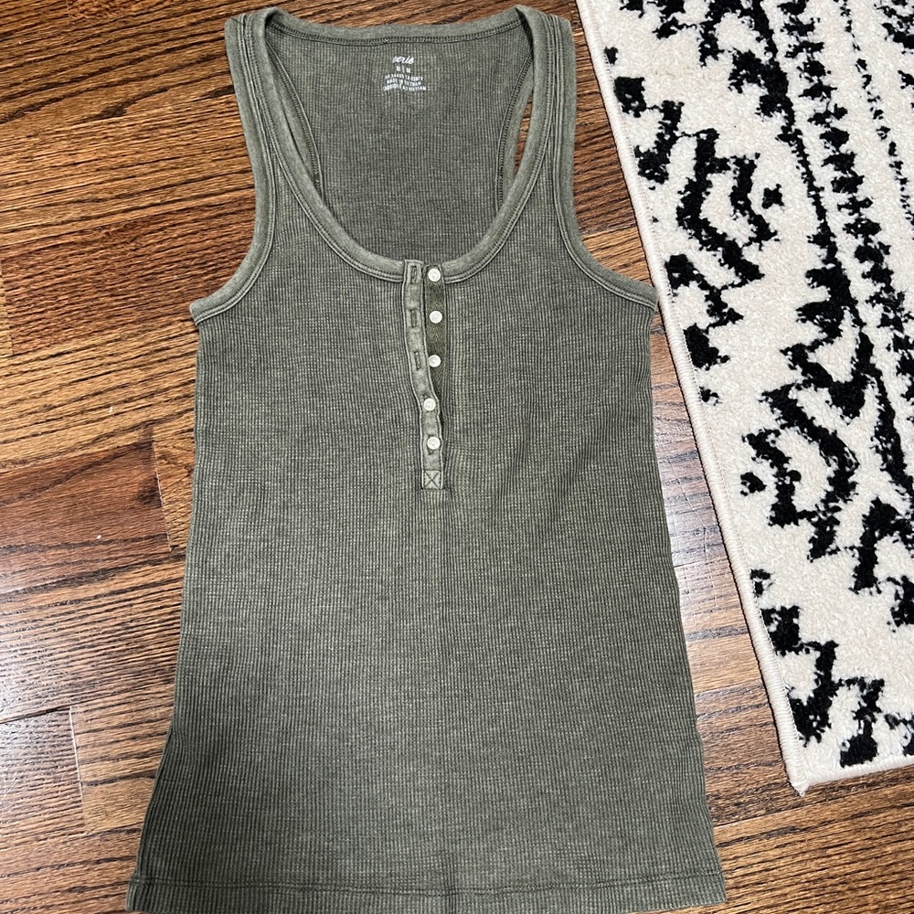 Aerie tank